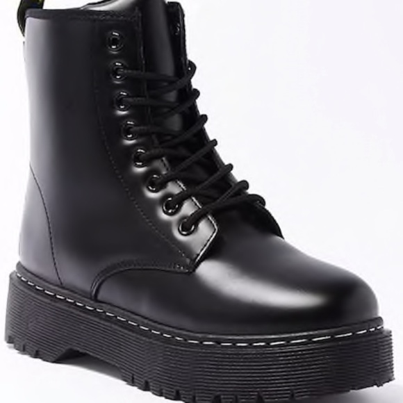 black combat boots - Picture 1 of 3